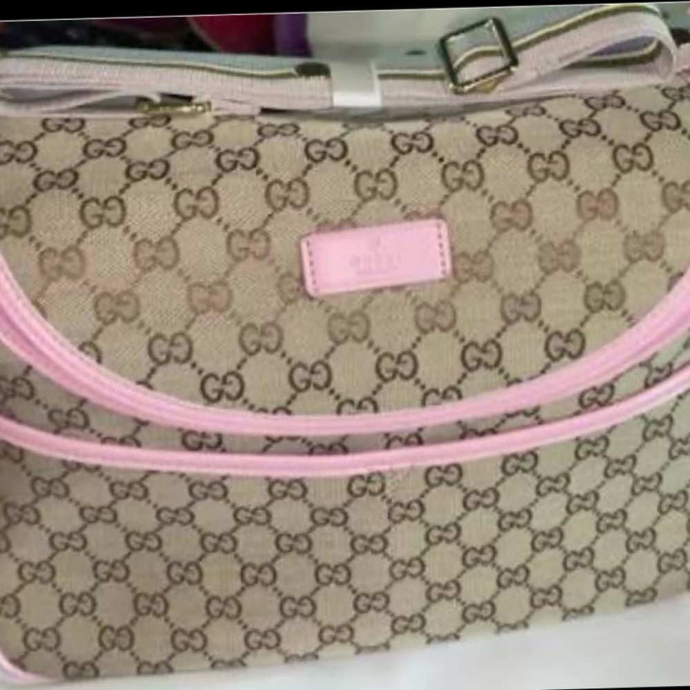 Brand new comes with changing mat